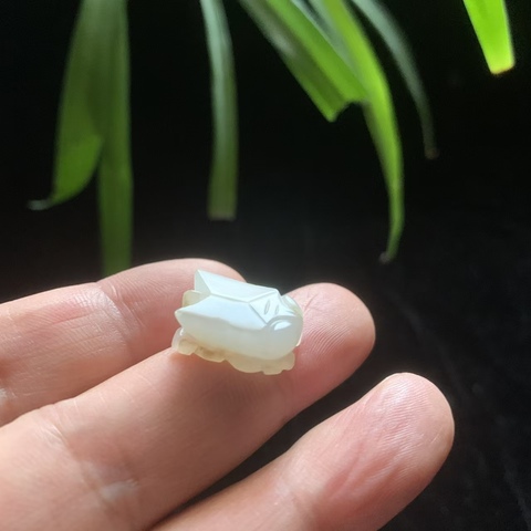 古玩玉器清代和田玉蟬飾拍賣,當(dāng)前價(jià)格3800元