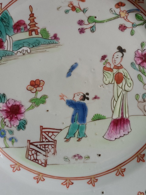 古玩陶瓷粉彩人物故事紋盤拍賣,當前價格1120元