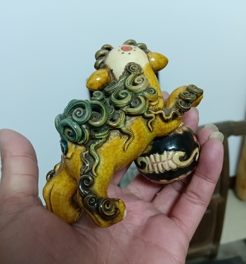 古玩陶瓷獅子塑像拍賣,當(dāng)前價格5000元