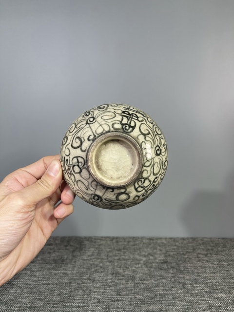 古玩陶瓷清中晚?青花纏枝喜字紋碗拍賣,當前價格999元