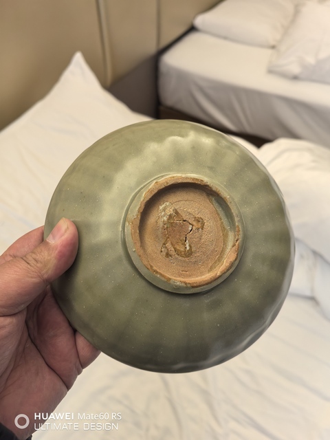 古玩陶瓷龍泉青瓷仰蓮紋盤拍賣，當前價格9999元