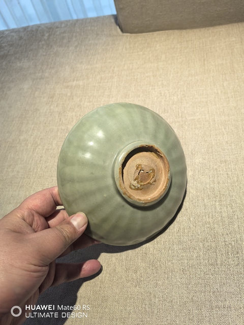 古玩陶瓷龍泉青瓷仰蓮紋盤拍賣，當前價格9999元