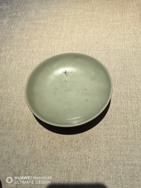 古玩陶瓷龍泉青瓷仰蓮紋盤拍賣，當前價格9999元