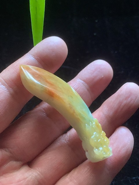 古玩玉器極美天然翡翠雕“龍首刀”拍賣,當前價格3200元