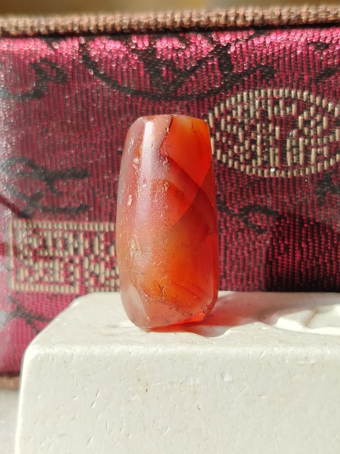 古玩玉器紅瑪瑙多棱珠吊墜拍賣,當(dāng)前價(jià)格66元
