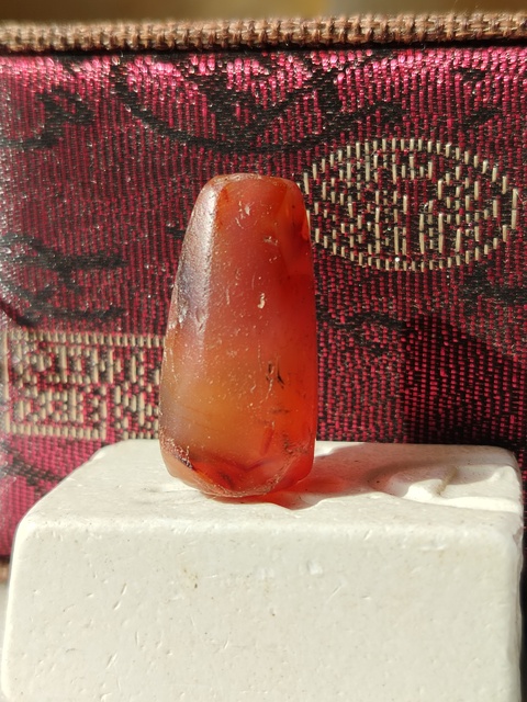 古玩玉器紅瑪瑙多棱珠吊墜拍賣,當(dāng)前價(jià)格66元