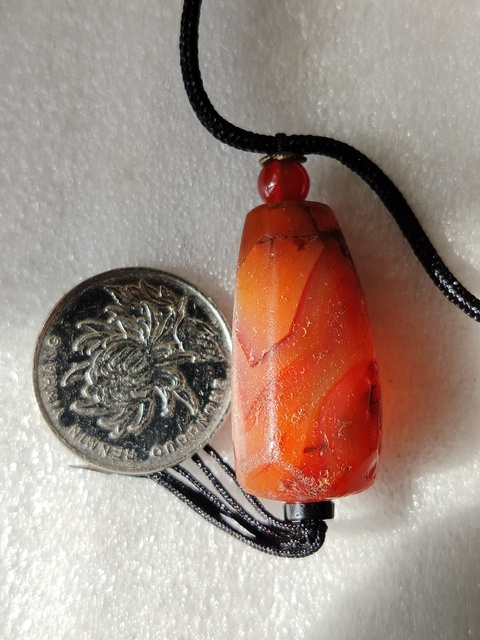 古玩玉器紅瑪瑙多棱珠吊墜拍賣,當(dāng)前價(jià)格66元