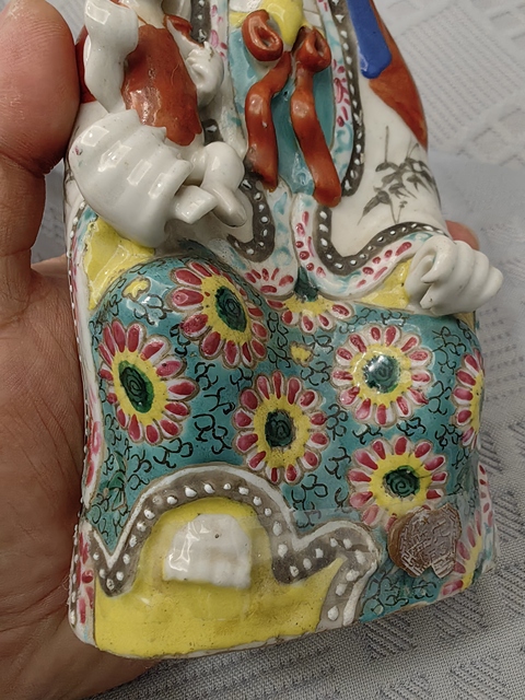 古玩陶瓷粉彩觀音送子造像真品鑒賞圖