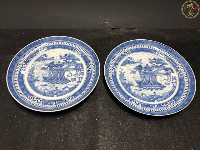 古玩陶瓷【精品】清中期青花山水樓臺亭閣紋盤一只拍賣，當(dāng)前價格1800元