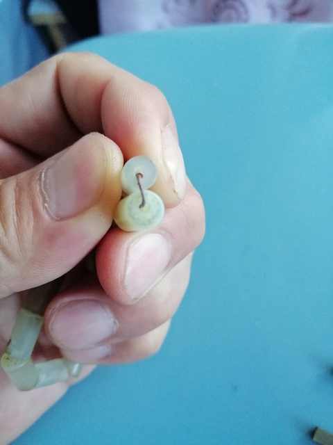 古玩玉器岫玉珠串拍賣,當(dāng)前價(jià)格199元