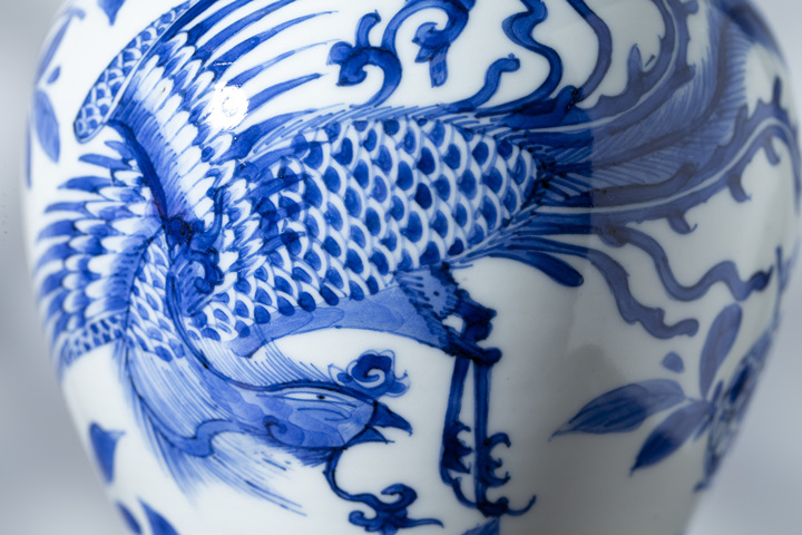 古玩陶瓷清康熙·青花鳳凰牡丹紋瓶拍賣，當前價格18000元