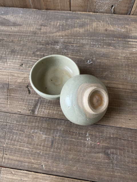 青釉杯拍賣，當(dāng)前價格1200元