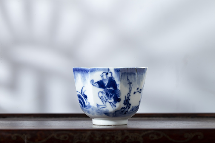 古玩陶瓷清道光·青花鷸蚌相爭(zhēng)漁翁圖八方杯拍賣，當(dāng)前價(jià)格1588元