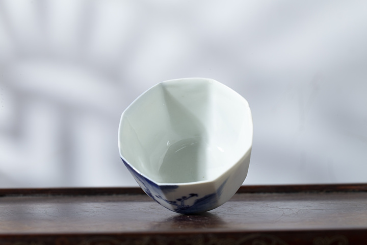 古玩陶瓷清道光·青花鷸蚌相爭(zhēng)漁翁圖八方杯拍賣，當(dāng)前價(jià)格1588元