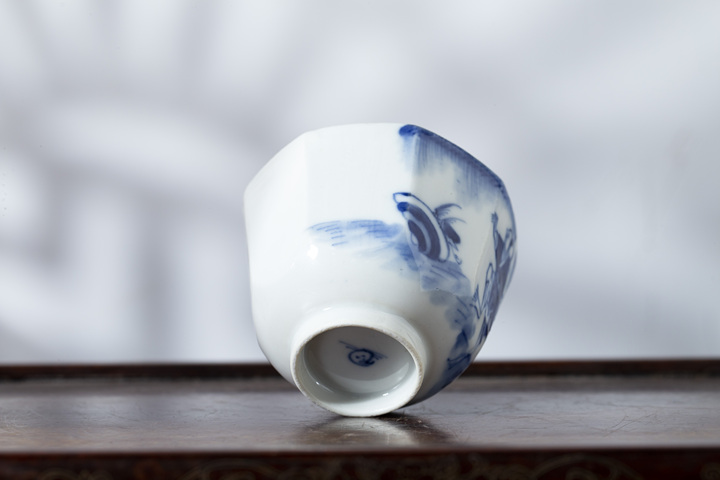 古玩陶瓷清道光·青花鷸蚌相爭(zhēng)漁翁圖八方杯拍賣，當(dāng)前價(jià)格1588元