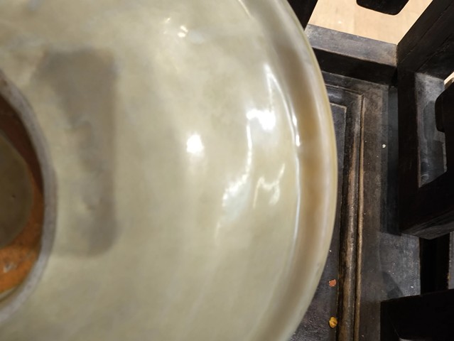 古玩陶瓷龍泉青瓷折沿盤拍賣,當前價格18000元