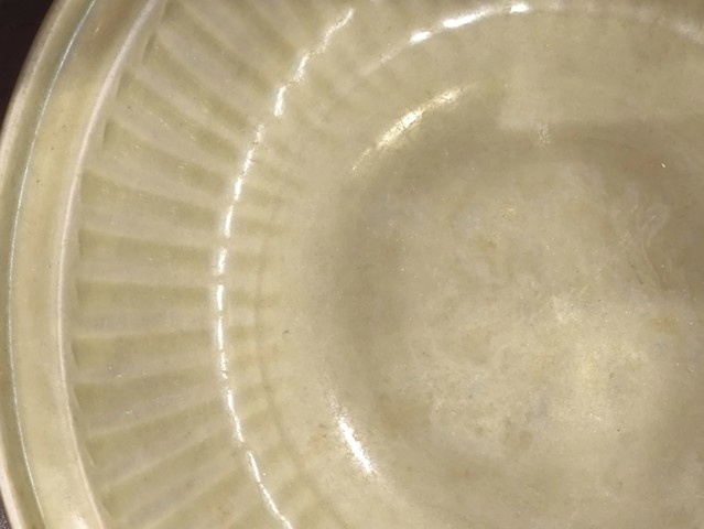 古玩陶瓷龍泉青瓷折沿盤拍賣,當前價格18000元