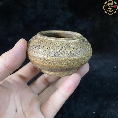 古玩陶瓷唐代·刺紋水盂拍賣,當前價格23888元