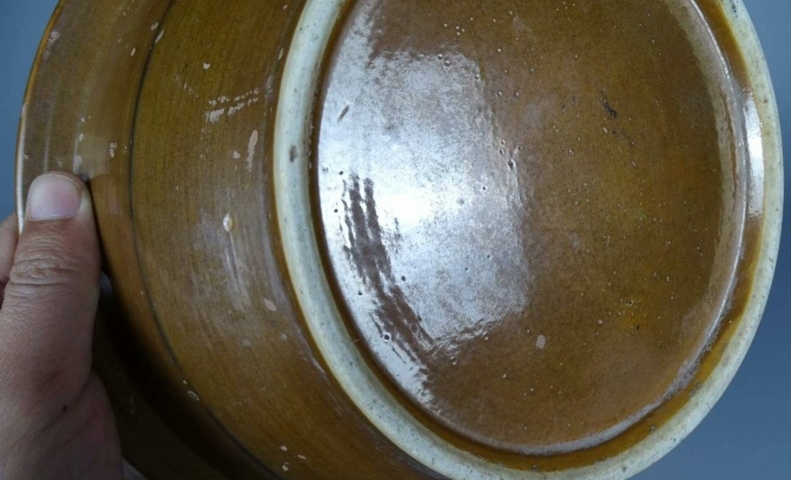 古玩陶瓷清中期外紫金釉內青花凈手盆拍賣,當前價格2888元