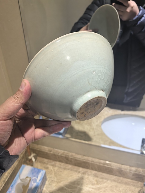 古玩陶瓷南宋湖田窯青白釉刻劃花娃娃大碗拍賣，當前價格999元