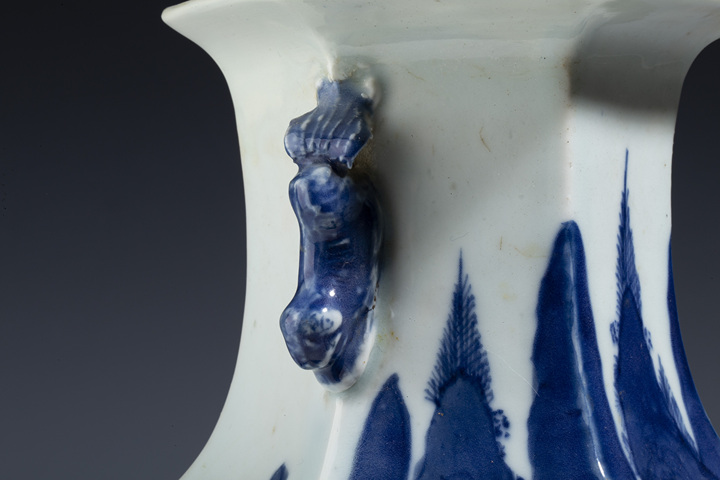 古玩陶瓷清晚·青花山水人物詩文獅耳六方瓶拍賣,當前價格2080元