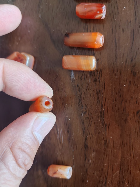 古玩玉器清代紅瑪瑙多棱珠拍賣，當前價格588元