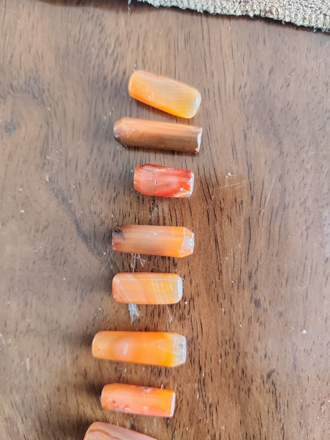 古玩玉器清代紅瑪瑙多棱珠拍賣，當前價格588元