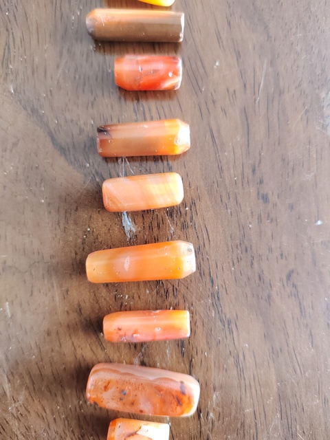 古玩玉器清代紅瑪瑙多棱珠拍賣，當前價格588元