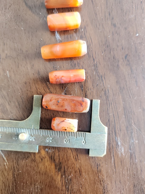 古玩玉器清代紅瑪瑙多棱珠拍賣，當前價格588元