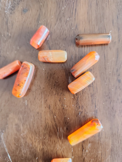 古玩玉器清代紅瑪瑙多棱珠拍賣，當前價格588元