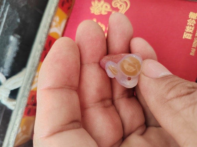 古玩玉器民國瑪瑙雕“如意”掛件拍賣,當前價格399元