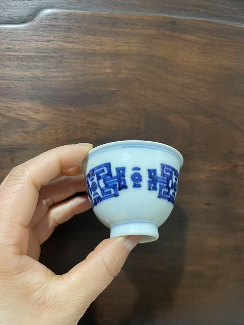 古玩陶瓷青花饕餮紋杯拍賣,當前價格9500元