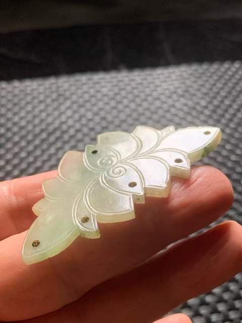 古玩玉器清代天然翡翠“花卉佩”拍賣,當前價格3800元