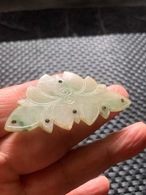 古玩玉器清代天然翡翠“花卉佩”拍賣,當前價格3800元