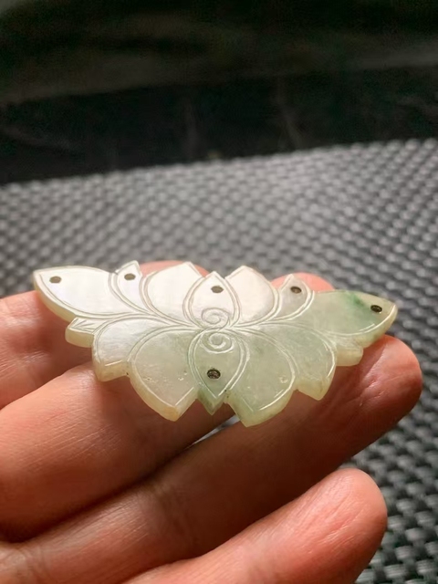古玩玉器清代天然翡翠“花卉佩”拍賣,當前價格3800元