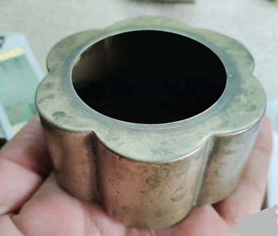 古玩陶瓷清代精品花瓣型白銅文房水盂拍賣,當前價格3000元