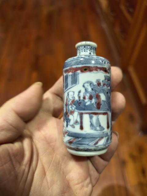 古玩陶瓷青花釉里紅人物故事紋鼻煙壺拍賣(mài),當(dāng)前價(jià)格8999元