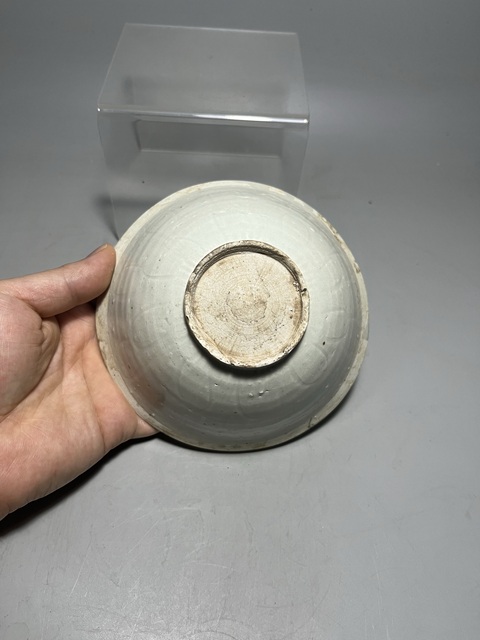 古玩陶瓷宋代影青刻仰蓮紋碗拍賣,當前價格0元