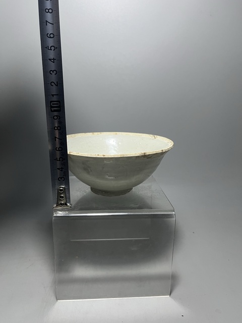 古玩陶瓷宋代影青刻仰蓮紋碗拍賣,當前價格0元