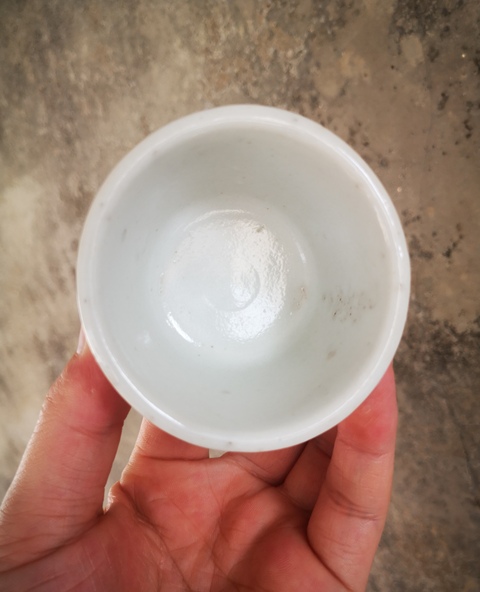 古玩陶瓷清末民初.白釉唇口杯拍賣，當前價格200元
