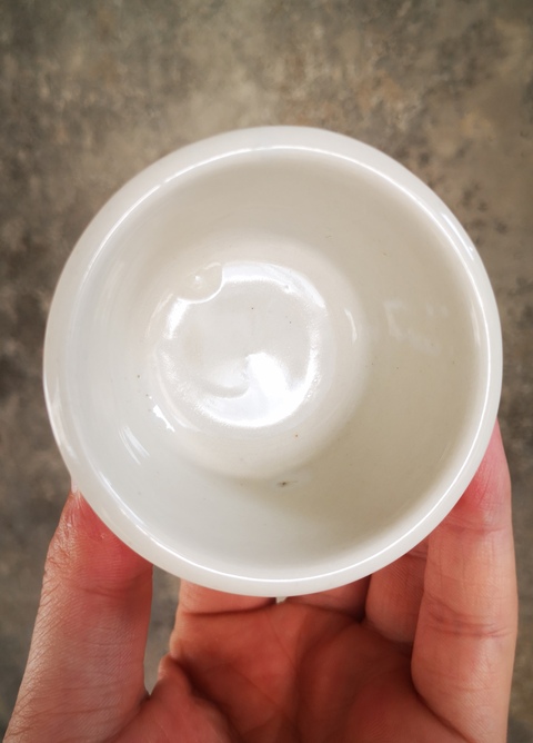 古玩陶瓷清末民初.白釉唇口杯拍賣，當前價格200元