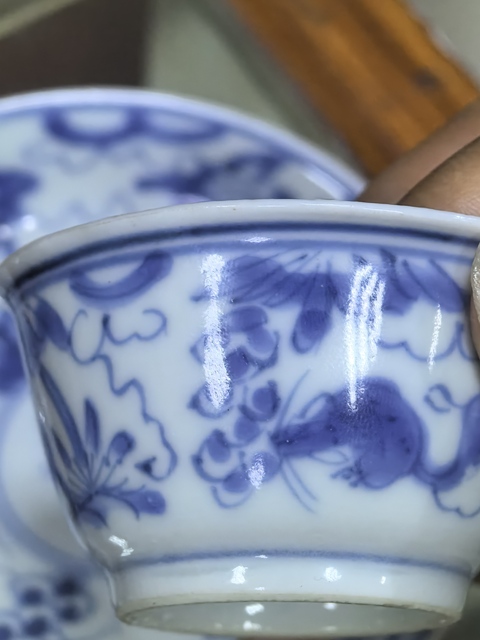 古玩陶瓷松鼠葡萄紋青花杯盤(pán)拍賣(mài),當(dāng)前價(jià)格1580元