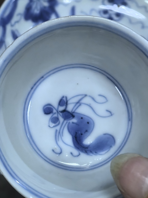 古玩陶瓷松鼠葡萄紋青花杯盤(pán)拍賣(mài),當(dāng)前價(jià)格1580元