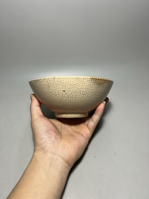 古玩陶瓷米黃哥釉大碗拍賣，當前價格0元