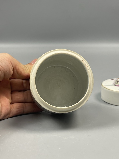 古玩陶瓷晚清細路人物(西廂記)粉彩蓋罐拍賣,當前價格5800元