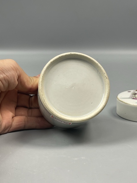古玩陶瓷晚清細路人物(西廂記)粉彩蓋罐拍賣,當前價格5800元