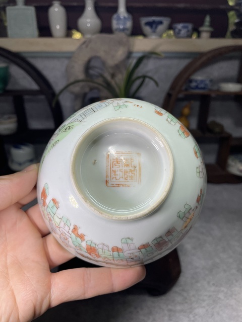 古玩陶瓷晚清·粉彩百子鬧春紋碗拍賣，當前價格10000元
