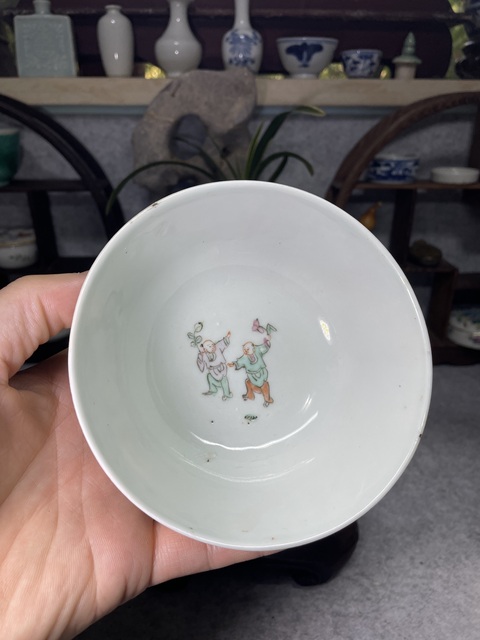 古玩陶瓷晚清·粉彩百子鬧春紋碗拍賣，當前價格10000元