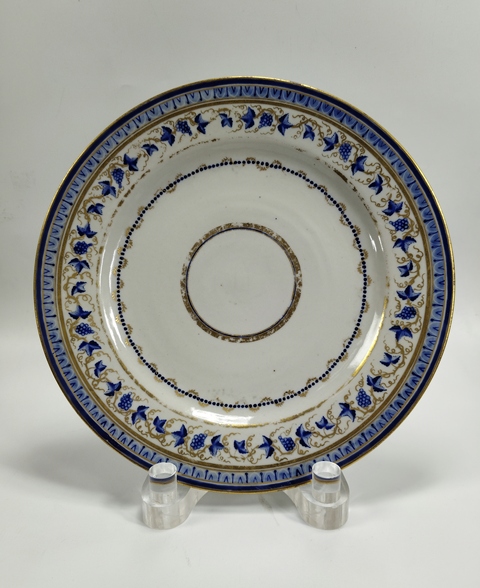 古玩陶瓷清中晚-藍料彩描金花卉紋盤拍賣，當前價格999元