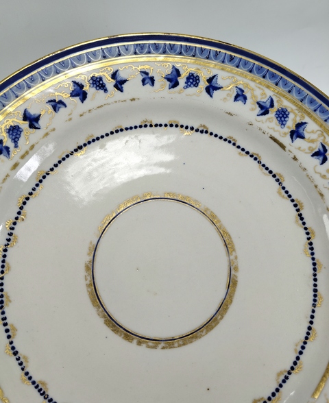 古玩陶瓷清中晚-藍料彩描金花卉紋盤拍賣，當前價格999元